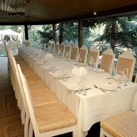 Poiana Bradului Complex Hotelier & Restaurant * Chişinǎu